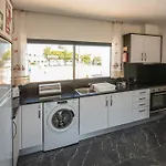 Sunset House 아파트 빌라도비스포